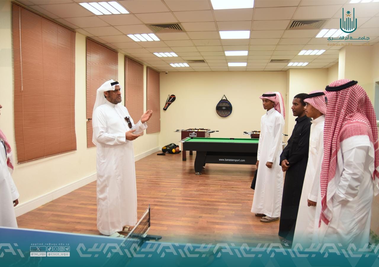 سعادة الرئيس التنفيذي للكلية التطبيقية يتابع جاهزية مباني ومعامل الكلية