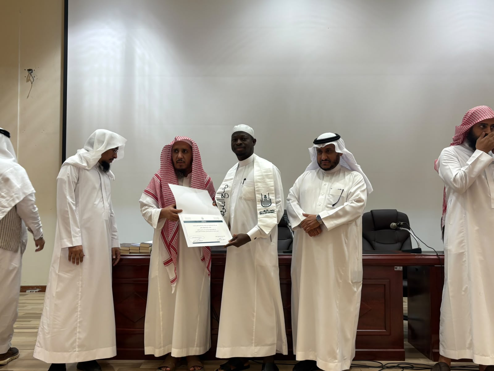 وكالة الكلية للتطوير والجودة تكرّم متفوقي برنامج بكالوريوس العقيدة بالعام الجامعي 1447هـ-2026م