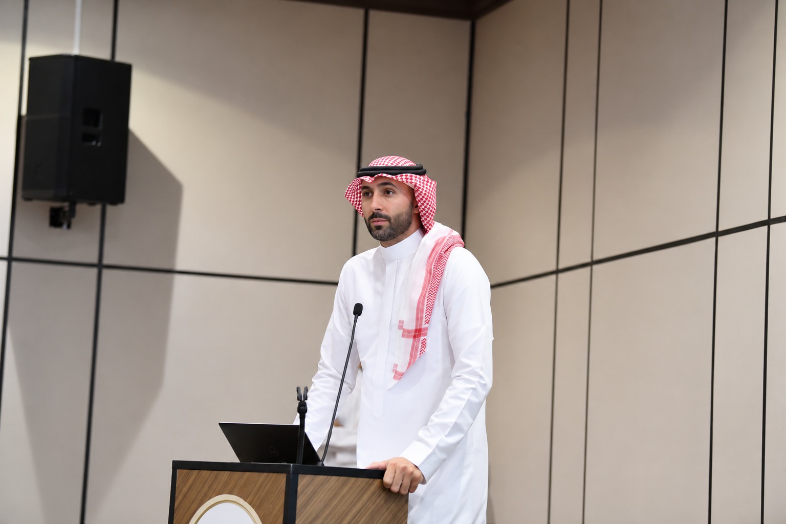 أقامت كلية الإدارة والاقتصاد لقاء تهيئة الطلبة المستجدين للعام الجامعي 1448هـ
