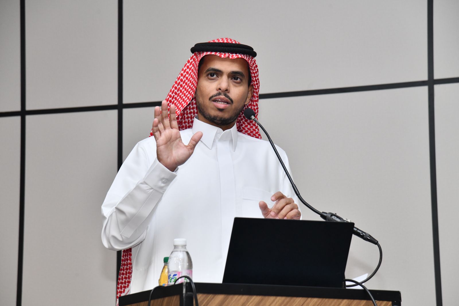 كلية الإدارة والاقتصاد بجامعة أم القرى تقيم ملتقى الخريجين 2026م