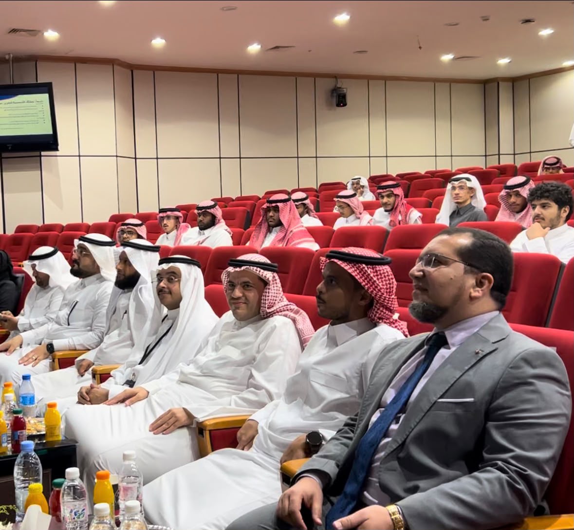 كلية الإدارة والاقتصاد بجامعة أم القرى تقيم ملتقى الخريجين 2026م