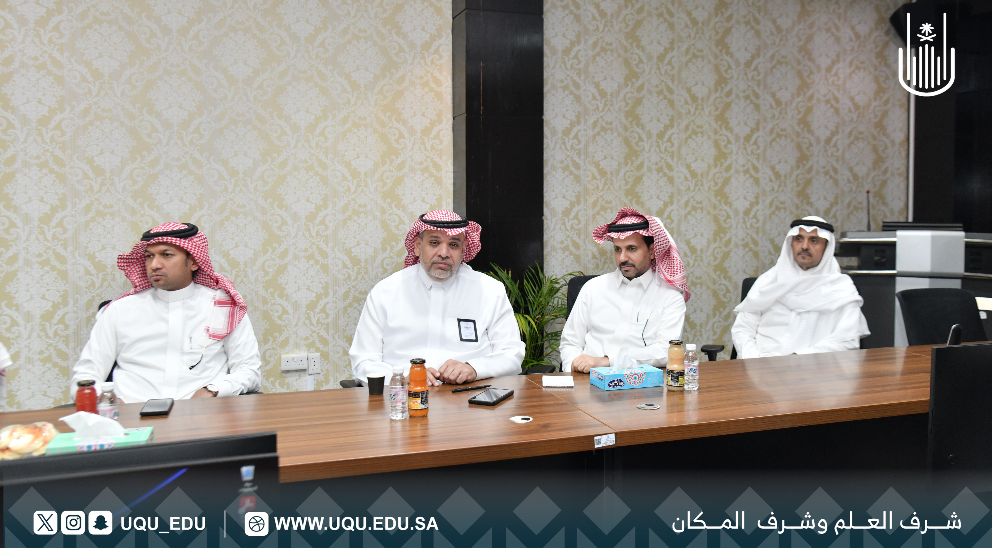 وفد من كليَّة الملك فهد الأمنيَّة يزور عمادة القبول والتَّسجيل بجامعة أمِّ القرى