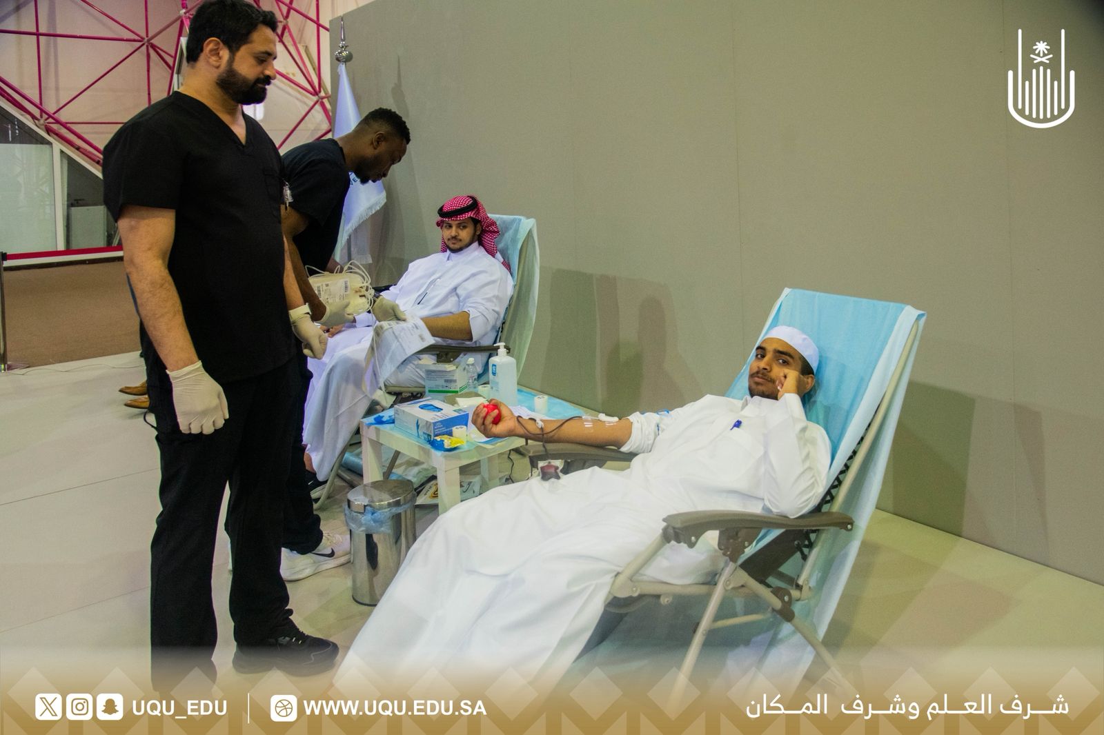 رئيس جامعة أمِّ القرى يشارك في الحملة الوطنيَّة السَّنوية للتَّبرع بالدَّم