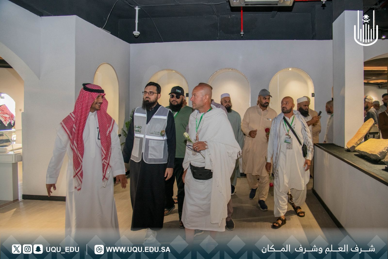 الواجهة الثَّقافيَّة بجامعة أمِّ القرى تستقبل حجَّاج جمهوريَّة باكستان في زيارة ثقافيَّة ترحيبيَّة