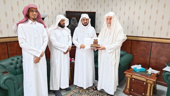 تكريم الأساتذة المتعاقدين في الكلية