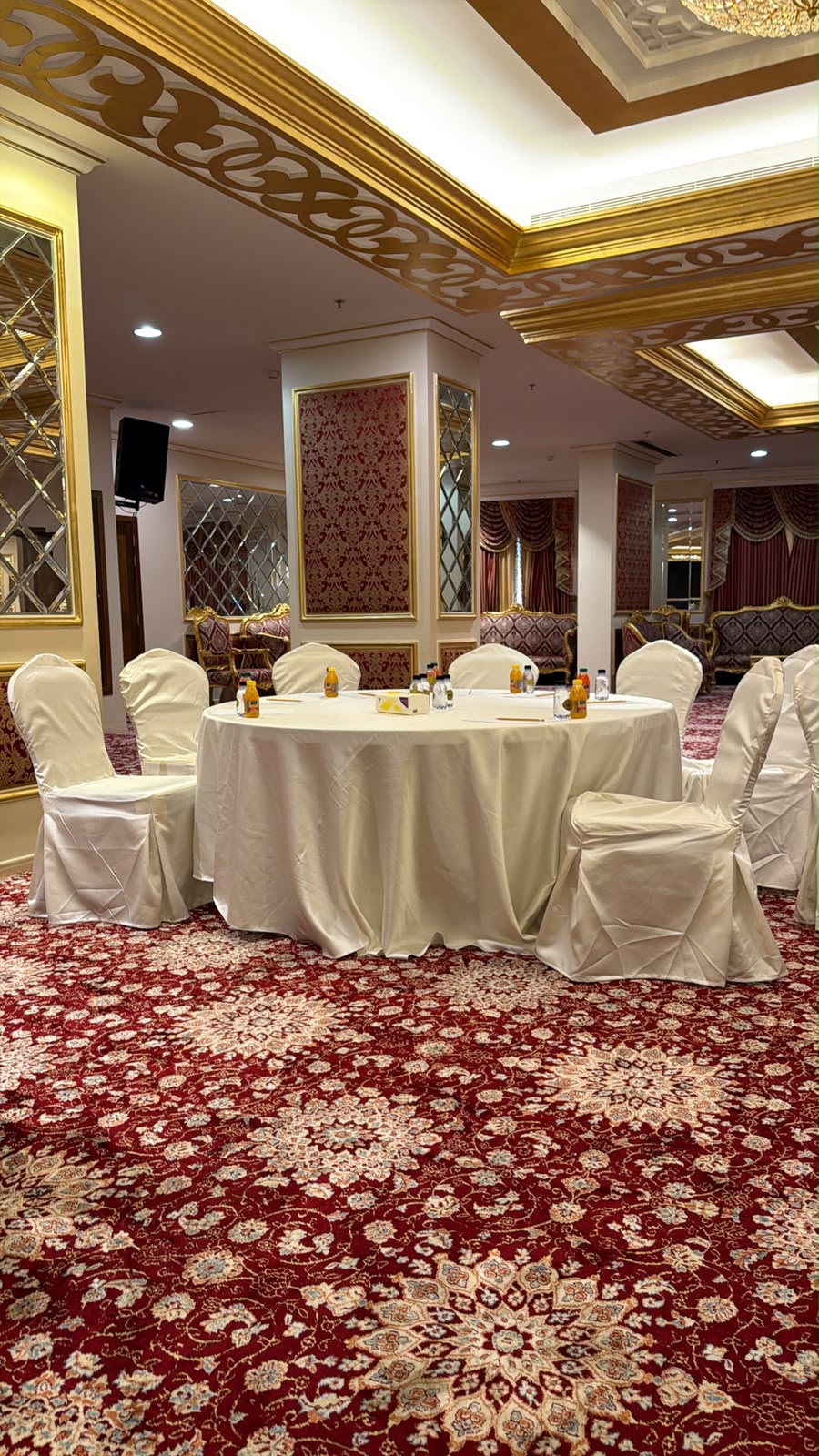 كلية الشريعة تقيم زيارة لطالباتها في النيابة العامة
