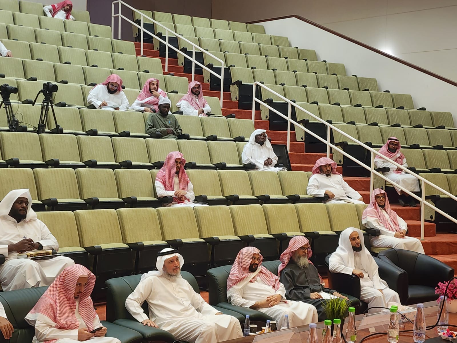كلية الشريعة تقيم برنامج اليوم العلمي لطلبة الدراسات العليا
