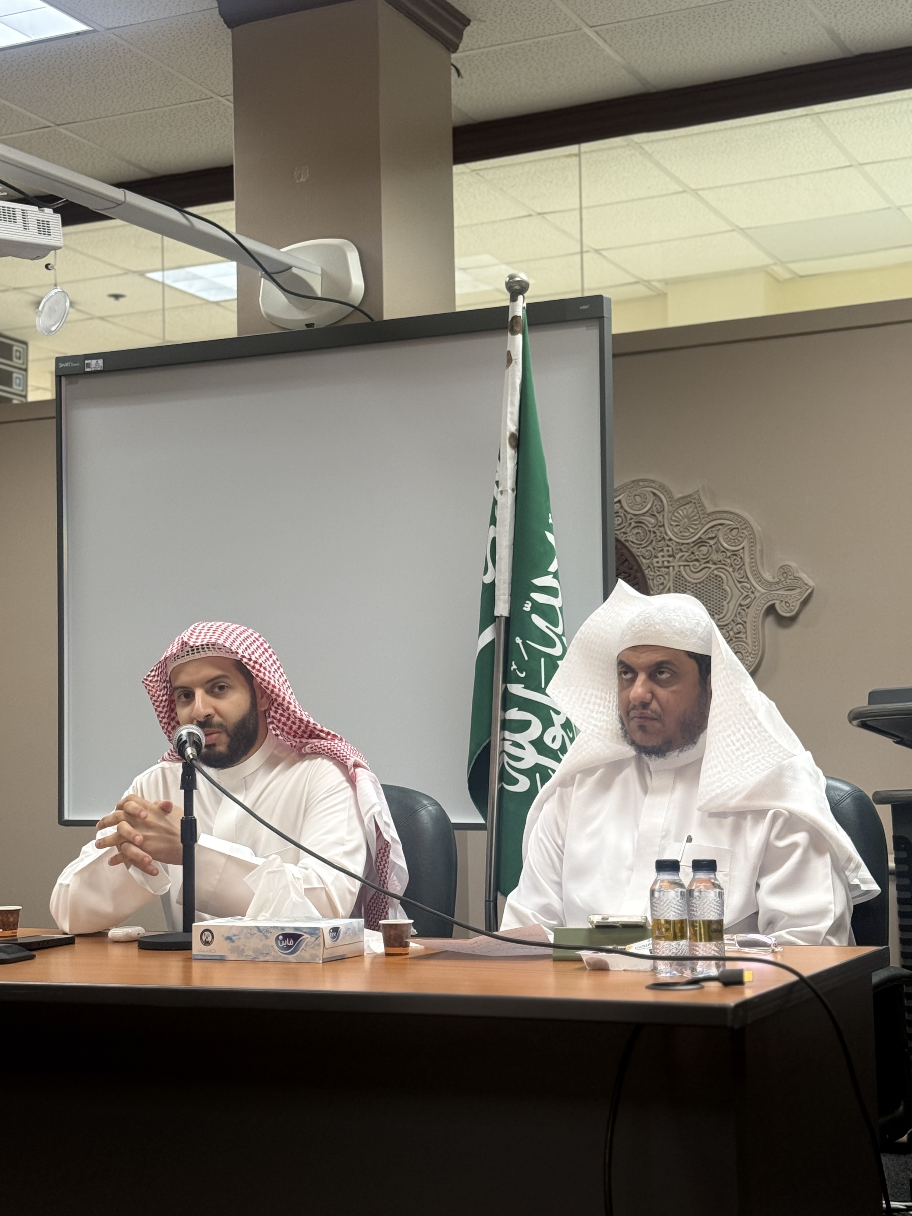 كلية الشريعة تقيم لقاء بعنوان جهود المملكة العربية السعودية في خدمة العلوم الشرعية
