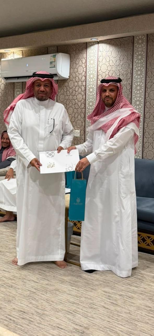 خبر | عمادة القبول والتسجيل تختتم العام الجامعي 1447هـ بحفل تكريم  لمنسوبيها