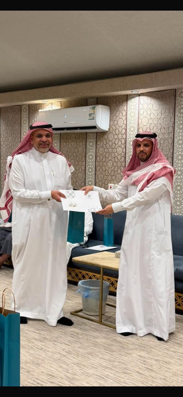 خبر | عمادة القبول والتسجيل تختتم العام الجامعي 1447هـ بحفل تكريم  لمنسوبيها