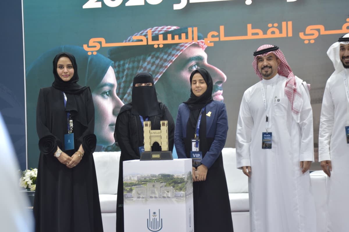 مشاركة  كلية التصاميم والفنون  في فعاليات ملتقى المهنة والابتكار 2026م