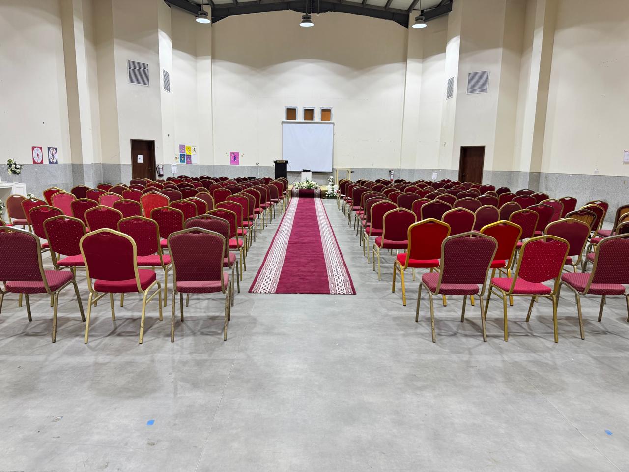 فعالبة ملتقى المستجدات بكلية التصاميم والفنون بجامعة أم القرى- شطر الطالبات