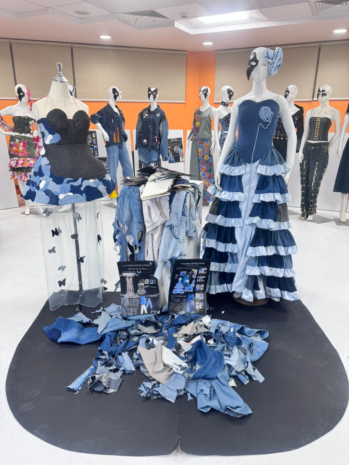 معرض مختبر الدينم المستدام (The Sustainable Denim Lab)