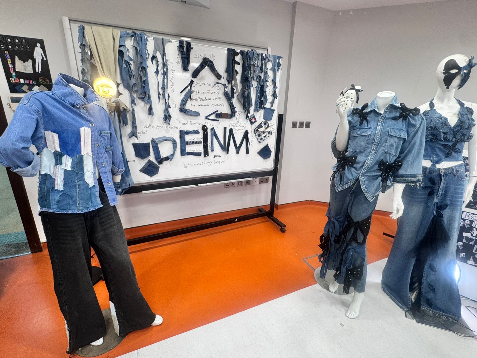 معرض مختبر الدينم المستدام (The Sustainable Denim Lab)