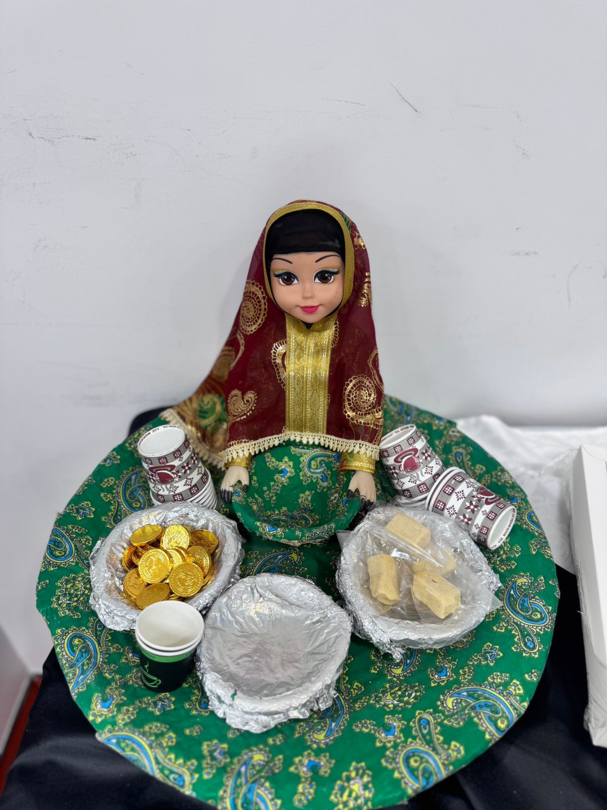 معرض بعنوان ( حكاية تلبس )
