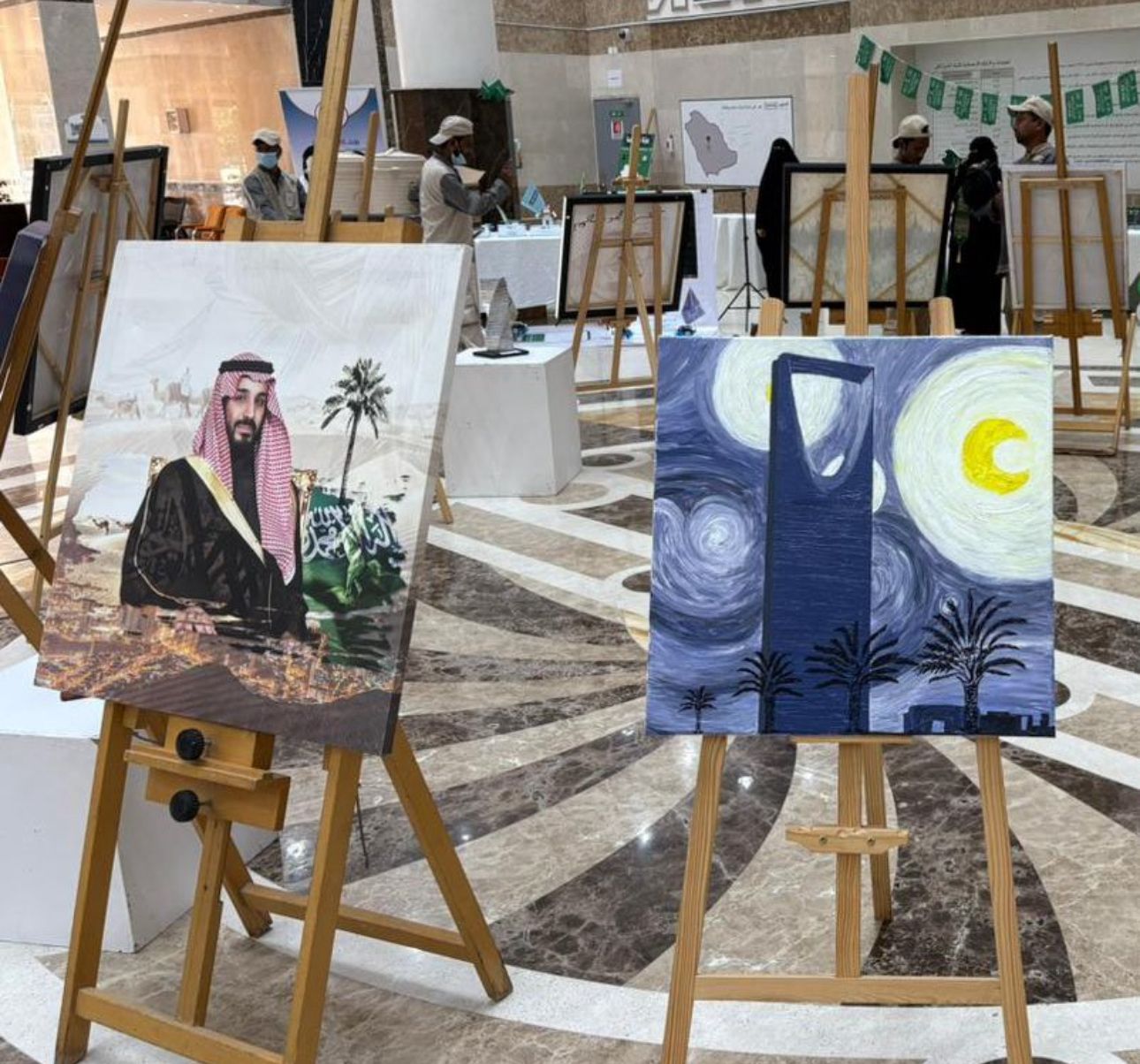 شاركت كلية التصاميم والفنون في احتفالات اليوم الوطني 95 بمكتبة الحرم المكي الشريف