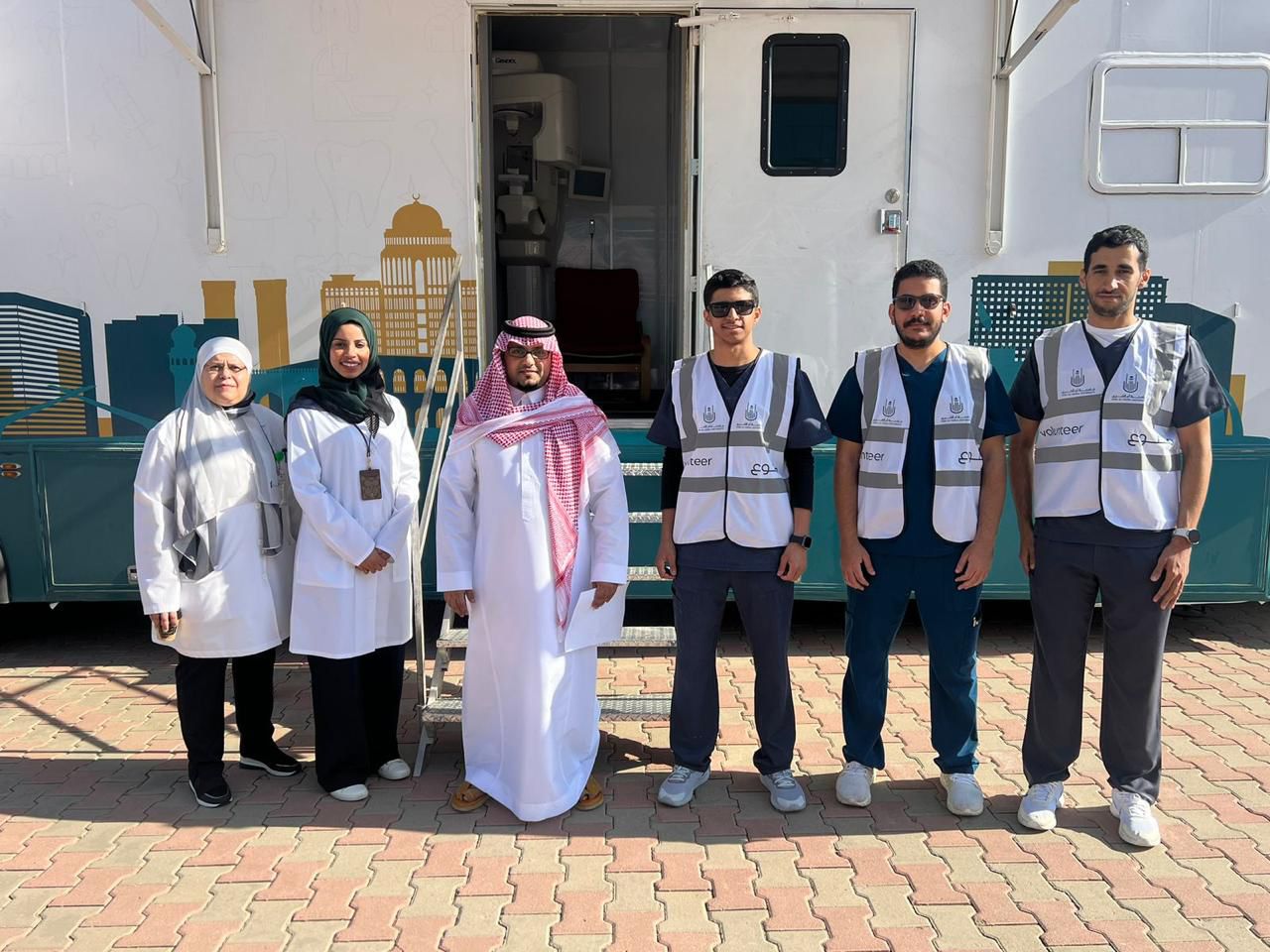 جانب من مشاركة كلية طب الاسنان في ملتقى ومعرض التطوع الصحي