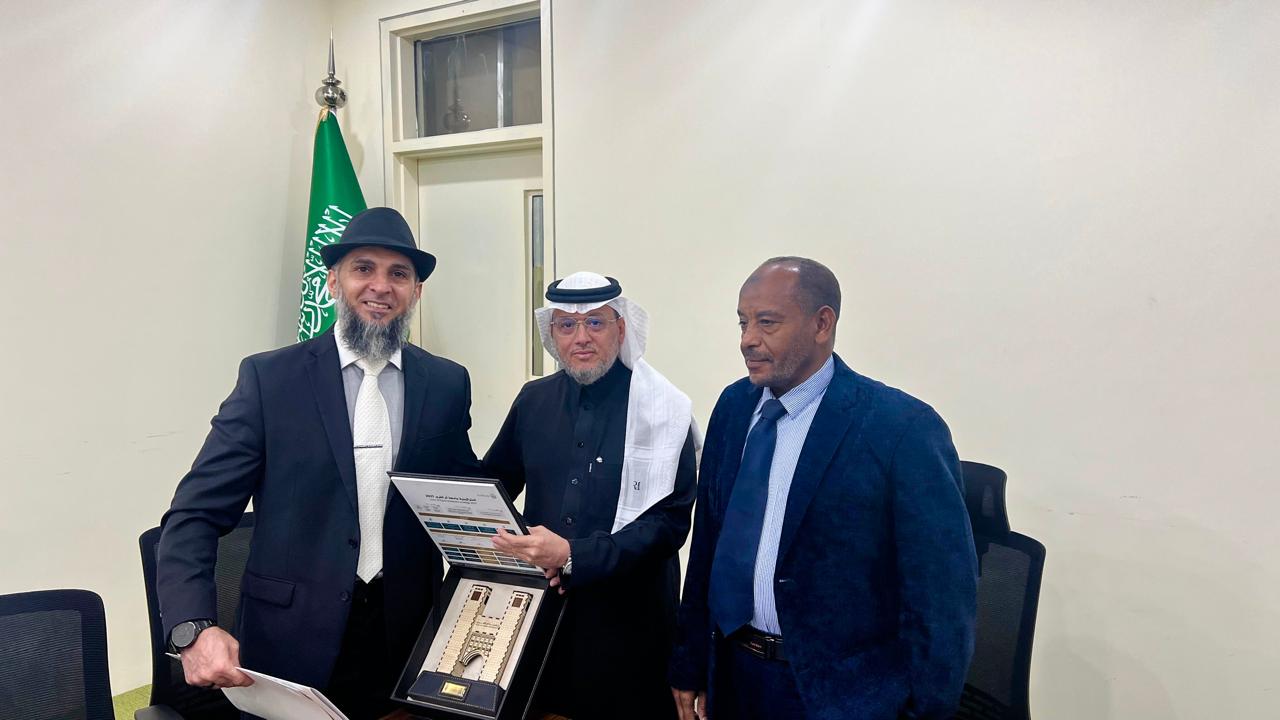 إدارة الخدمات التعليمية تجتاز التدقيق الخارجي لـ ISO 9001 بإشادة واسعة