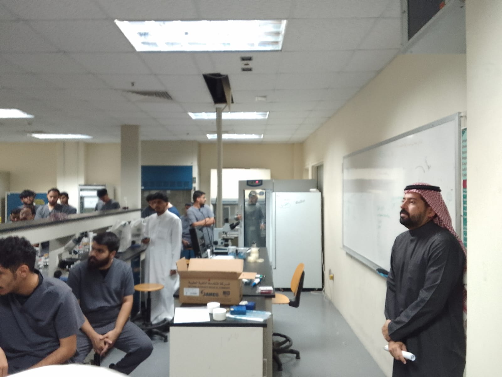 إدارة الخدمات التعليمية تشرف على زيارة ميدانية لطلبة تخصص الصحة والسلامة المهنية