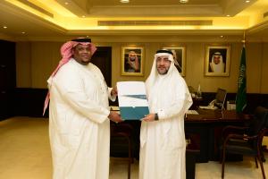 UQU President Honors Staff Participating in E-Archiving