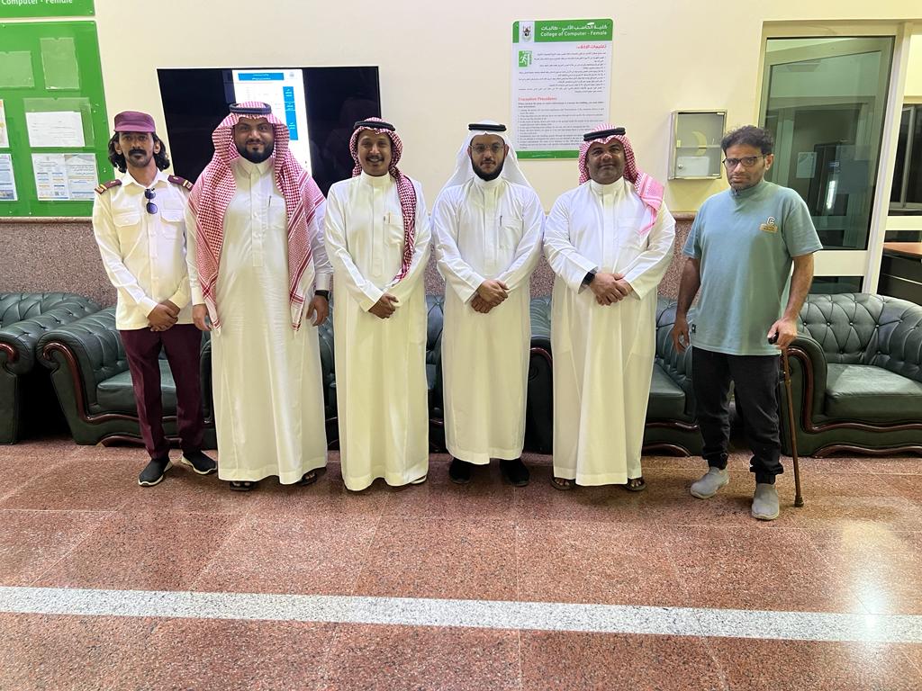 زيارة سعادة عميد كلية الهندسة والحاسبات لشطر الطالبات