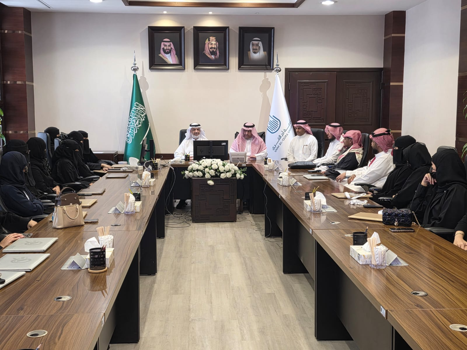 تكريم الطلبة الفائزين في المؤتمر البحثي الأول لطلاب جامعات منطقة مكة المكرمة