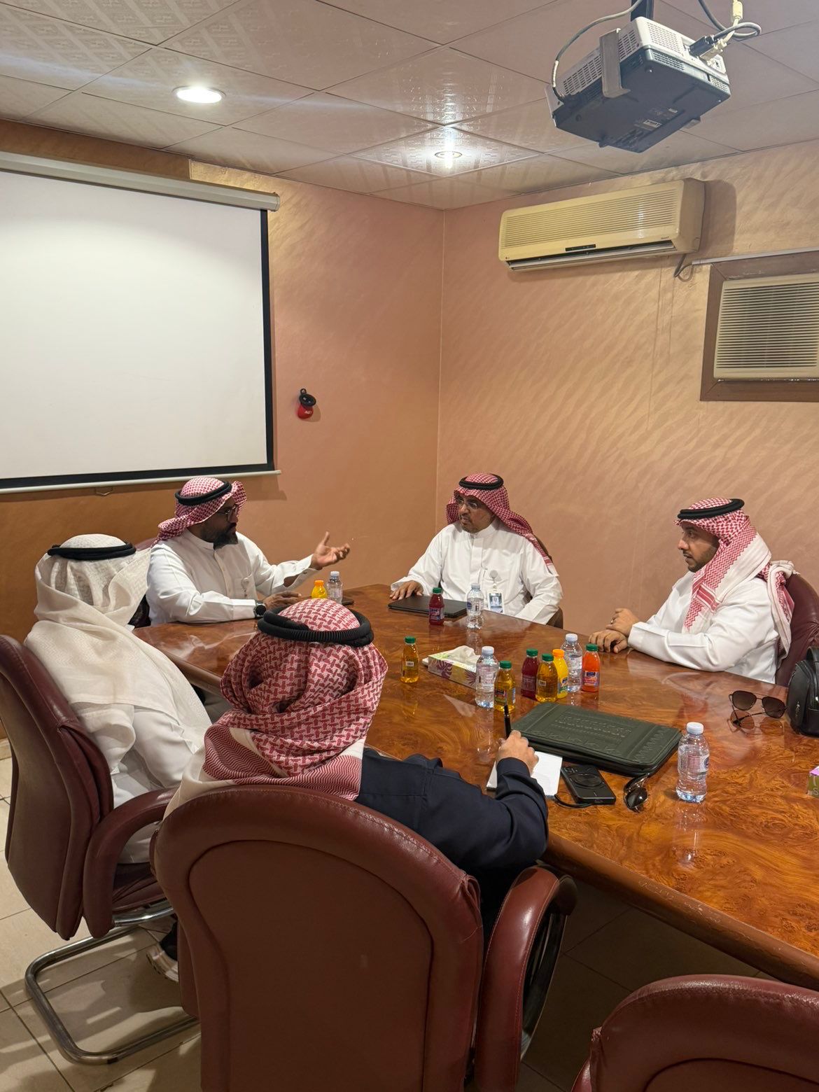 كلية الصحة العامة بجامعة أم القرى تزور "وقاية" مكة لتعزيز سبل التعاون المشترك
