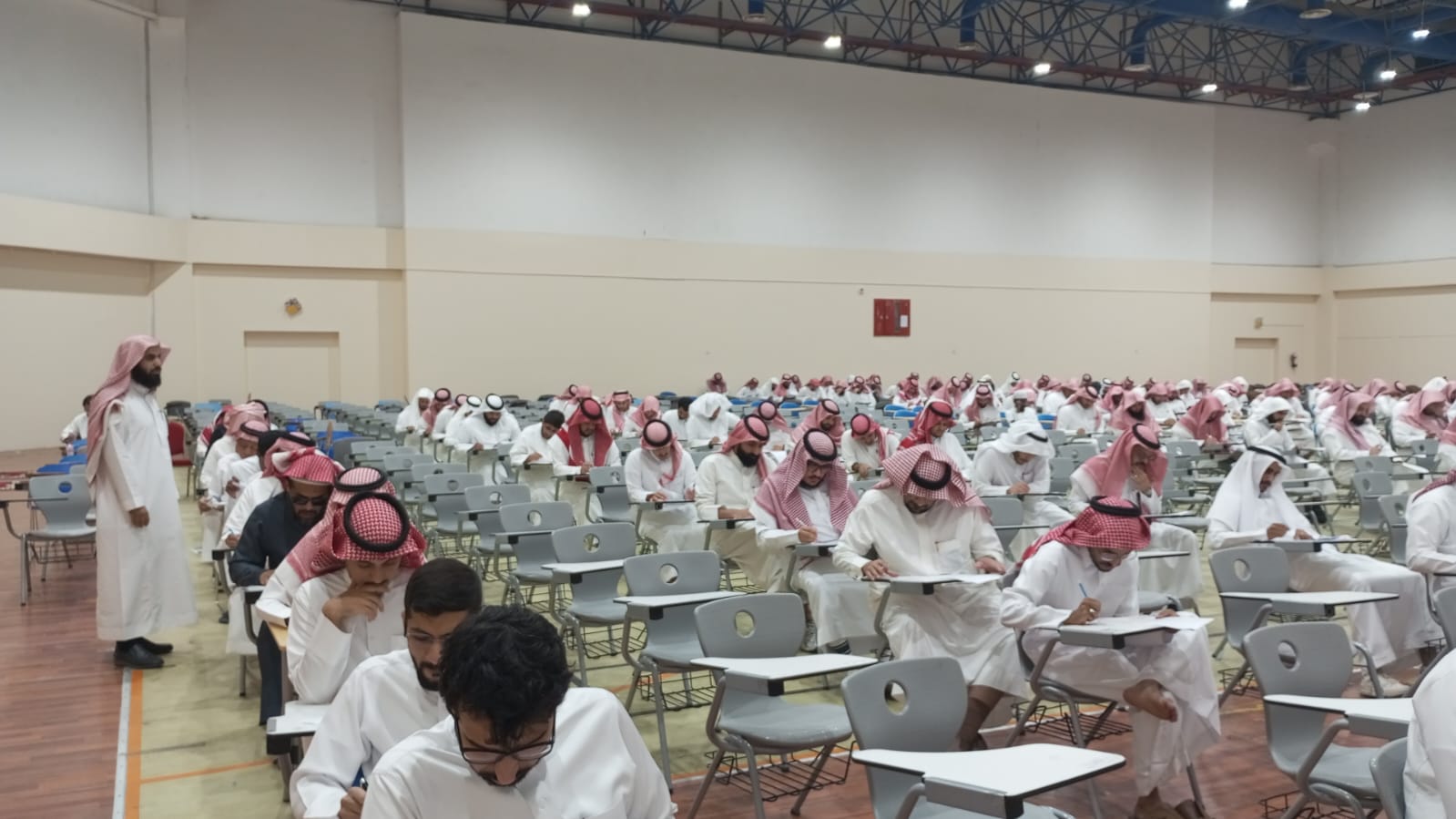 الاختبار التحريري للمتقدمين على الدراسات العليا