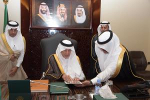 Makkah Emir Launches Umm Al-Qura Consultations Oasis  