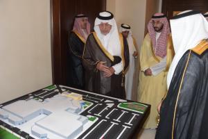 Makkah Emir Launches Umm Al-Qura Consultations Oasis  