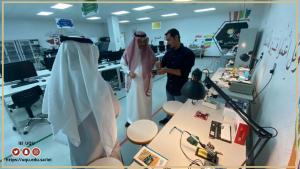 The Assistant of the UQU Vice President for Innovation and Entrepreneurship Visits the Manufacturing and Modeling Laboratory