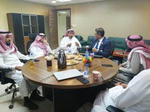 Delegation of the Deanship of Information Technology at the Islamic University Visits Its Counterpart in UQU to Exchange Experience