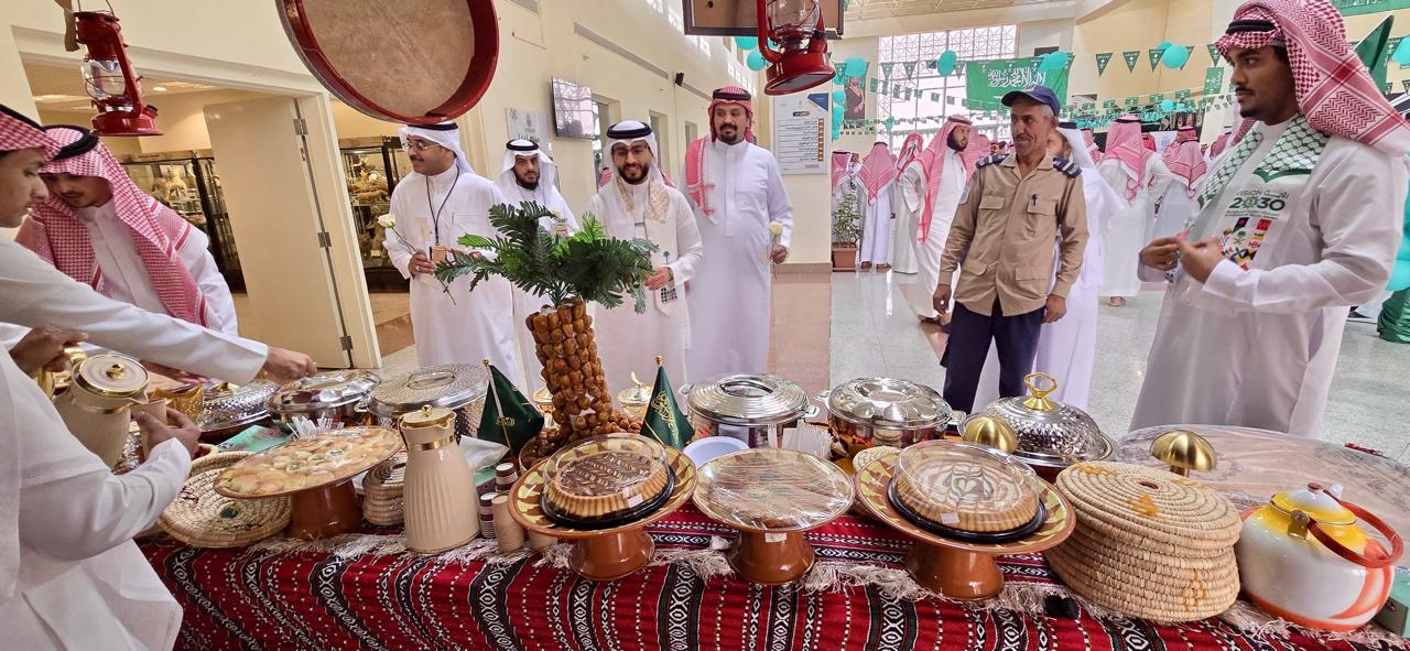 الكليّة تحتفي باليوم الوطني السعودي 95