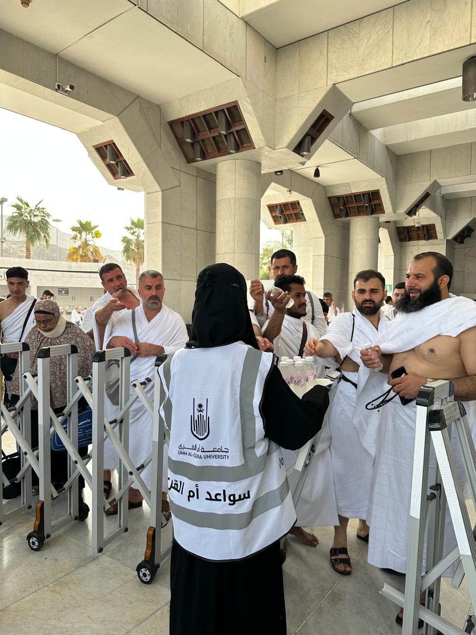 الكلية تُنظم حملة تطوعية بعنوان سقيا ضيوف الرحمن