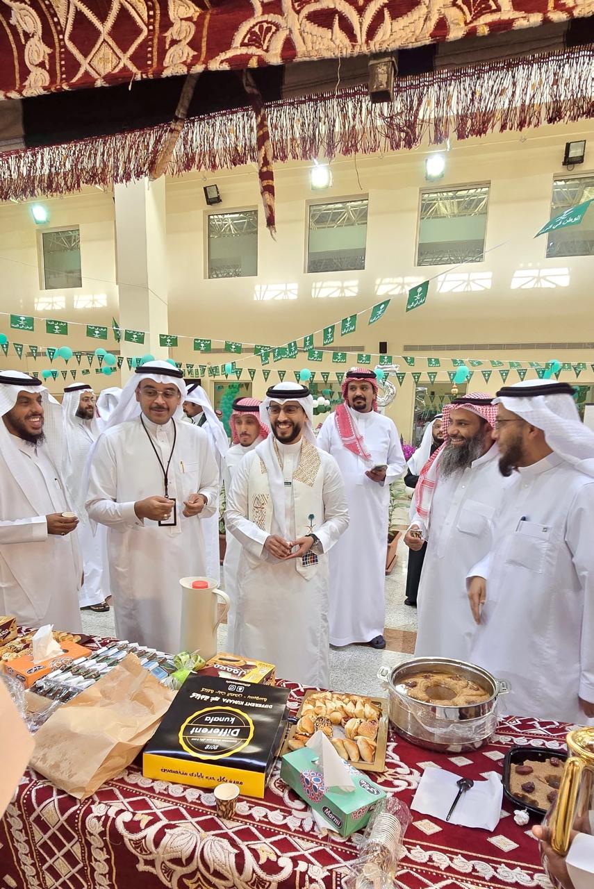 الكليّة تحتفي باليوم الوطني السعودي 95