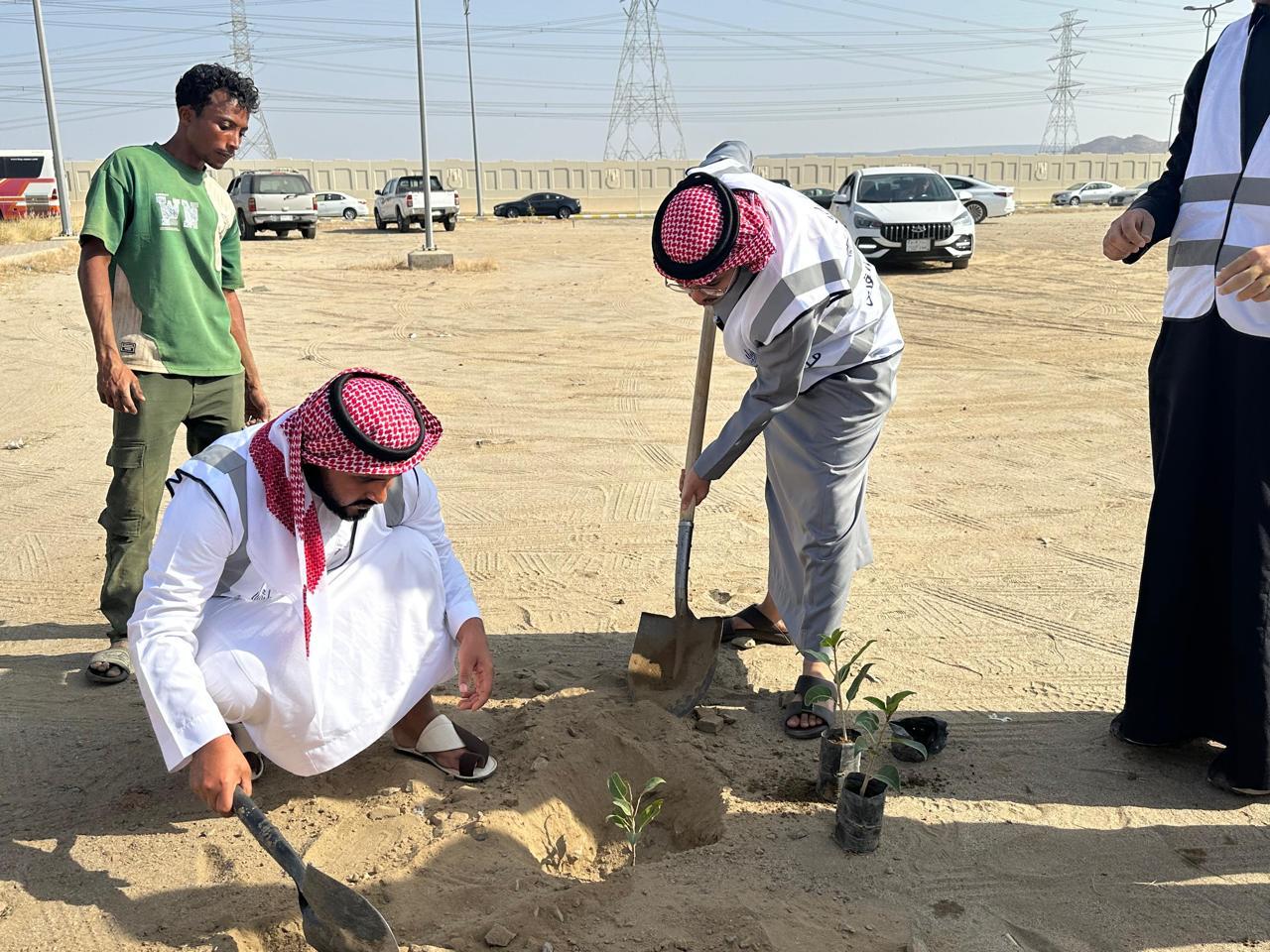 الكلية تُنظم حملة تطوعية بعنوان نغرسها لتبقى خضراء