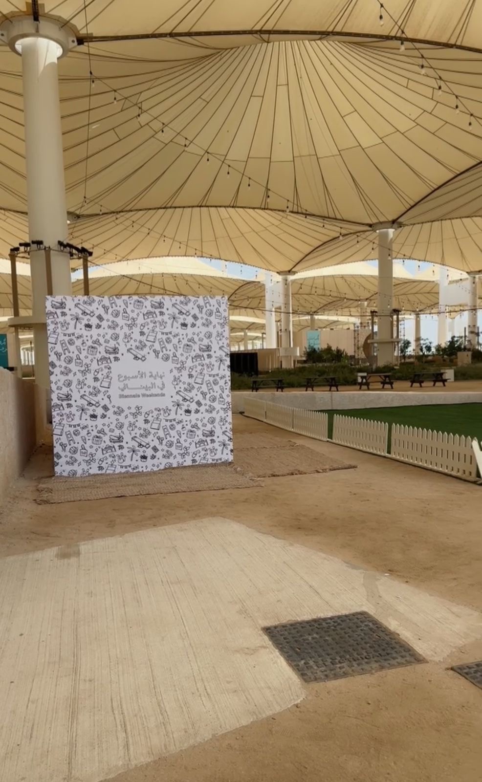 زيارة طالبات الكليّة لمعرض بينالي
