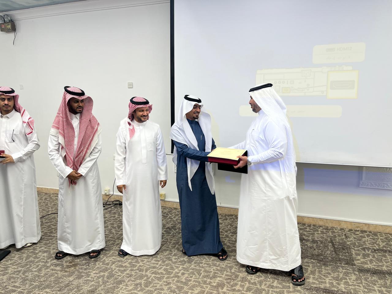 تحتفي الكلية الجامعية بالليث بختام أنشطتها للعام الجامعي 1446هـ