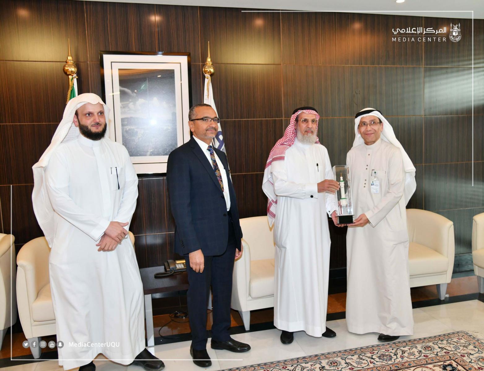 مدير جامعة أم القرى يفتتح ملتقى مهارات الممارسة العملية في طب أمراض الروماتيزم 