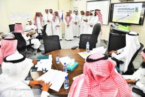 Umm Al-Qura University&#39;s Acting President Examines the Summer Training Program for Teachers