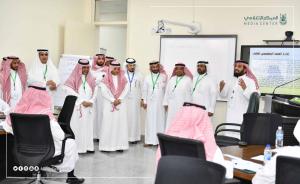 Umm Al-Qura University&#39;s Acting President Examines the Summer Training Program for Teachers