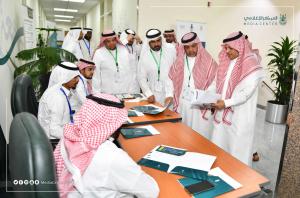 Umm Al-Qura University&#39;s Acting President Examines the Summer Training Program for Teachers