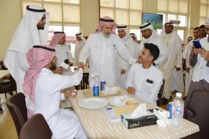 UQU President Inspects an Investment Site for Food Services at Al-Abdiyyah