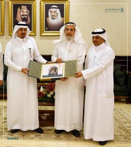 His Excellency the President of Umm Al-Qura University Receives the Report of Al-Leith University College