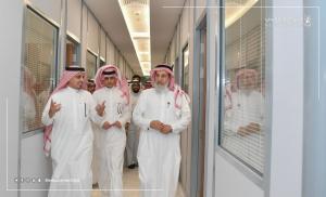 Providing a Positive Environment for a Happy Employee: The UQU President Inspects the Development Work of the Project Administrative Environment