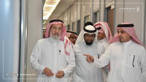 Providing a Positive Environment for a Happy Employee: The UQU President Inspects the Development Work of the Project Administrative Environment