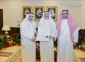 UQU President Honors the Affiliates of the College of Arabic Language