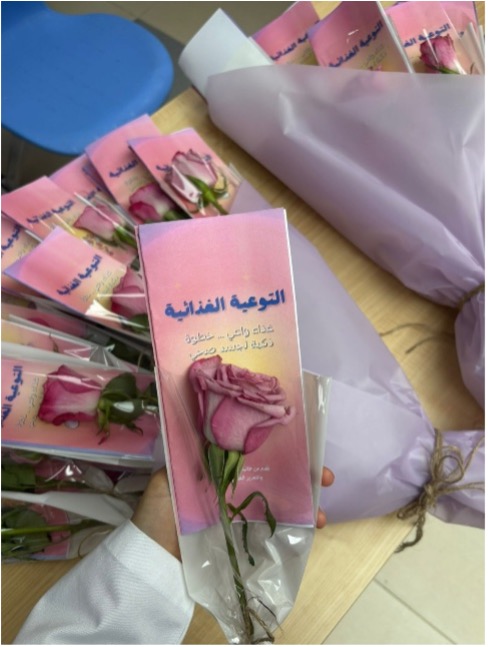 كلية الصحة العامة تقيم حملة توعويةعن"التوعية الغذائية "بمدرسة جمانة بنت أبي طالب بمكة