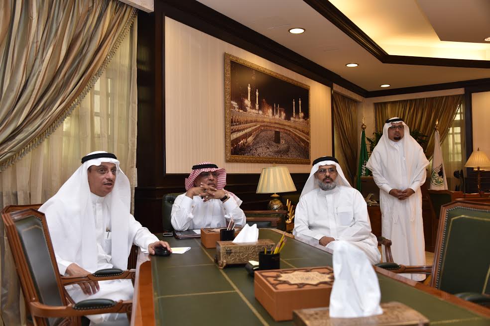 UQU President Reviews Plans of the Institute of Manuscripts and Revival of Islamic Heritage