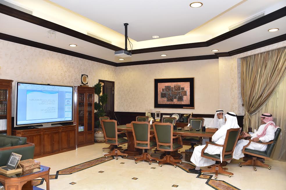 UQU President Reviews Plans of the Institute of Manuscripts and Revival of Islamic Heritage